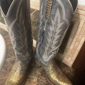 Women's Gold & Gray Embossed Heeled Cowboy Boots